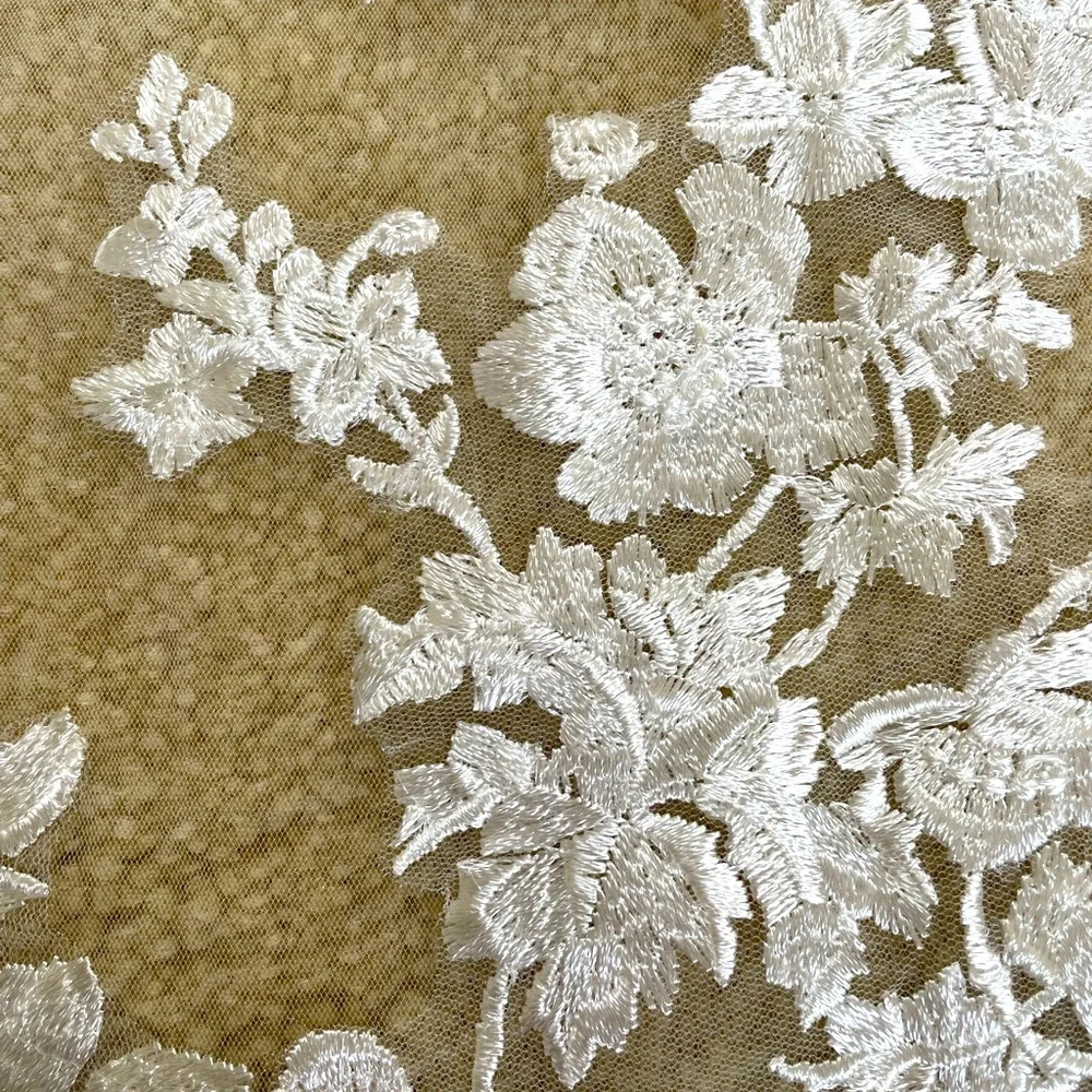 SOLD - Off White Cathedral Veil with Metal Comb - 118 inches - Picture 5 of 7